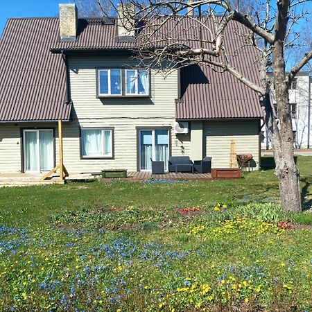 Meie Hiiumaa Majutus Kaerdlas Exterior photo